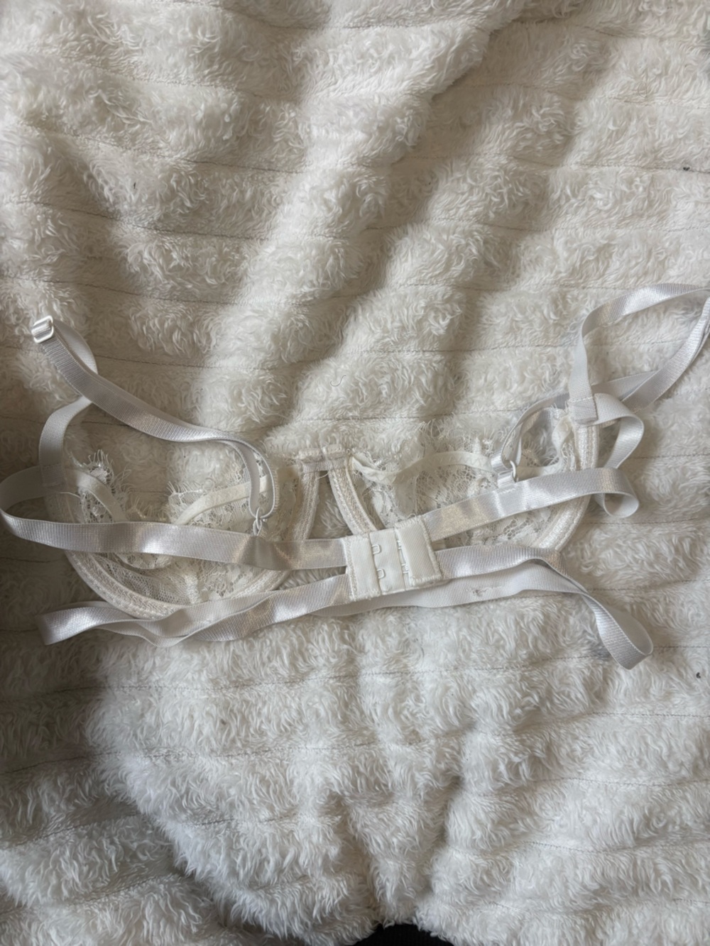 Lace Underwire Bras Bundle | Size Small / 32B - Picture 6 of 8